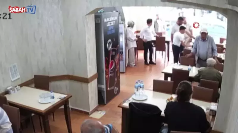 Restoranda Yaşanan O An! Yemek Borusuna Kaçan Lokmayı Heimlich Manevrasıyla Çıkardılar