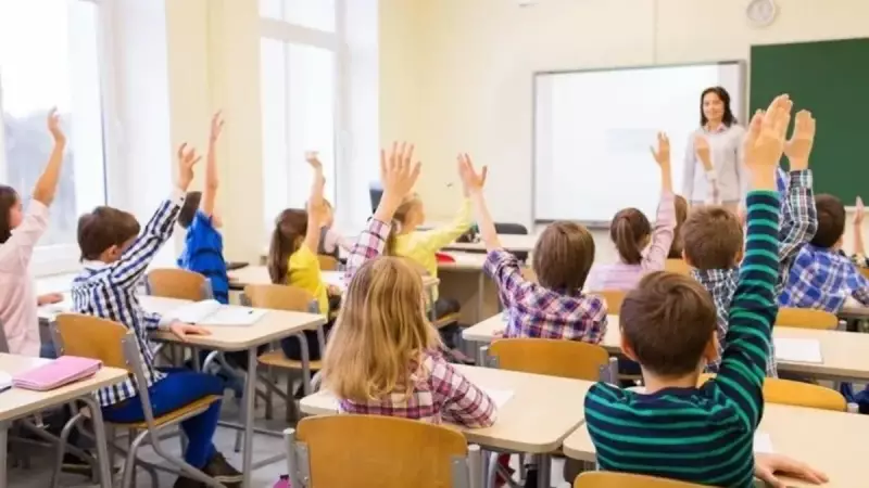 Öğretmenler İçin Kılık Kıyafet Yönetmeliği Değişti: Artık Resmi Kıyafet Zorunlu!