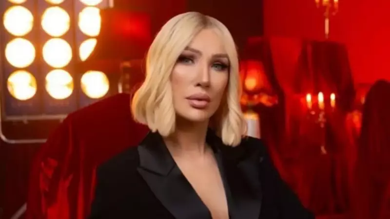 Seda Sayan'ın Tatil Keyfi: Muhteşem Pozlarıyla Sosyal Medyayı Salladı!