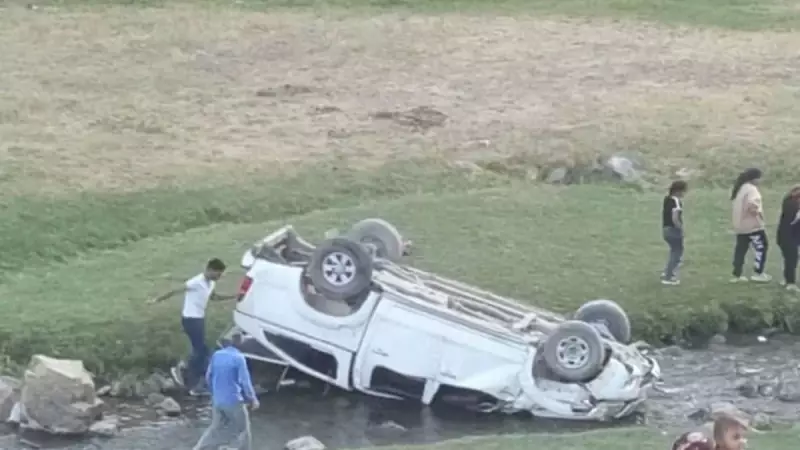 Van'da Korkunç Kaza: Kamyonet Uçuruma Yuvarlandı, 6 Kişi Yaralandı!
