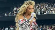 Beyoncé, İlk Emmy Ödülünü Kucakladı: Müzik Dünyasının Kraliçesi Yine Tarih Yazdı!