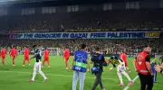 Fenerbahçe Taraftarından Kudüs Posteriyle Filistin'e Çığlık: 'Gazze'deki Soykırımı Durdurun!'