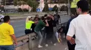 Fenerbahçe - Kocaelispor Maçı Öncesi Korkunç Kavga! Taraftarlar Birbirine Girdi