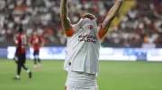 Galatasaray'da Yıllar Sonra Gelen Tarihi An! Yıldız Futbolcu Rekoru Geride Bıraktı