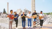 Gypsy Kings, Apollon Tapınağı'nda Büyüleyici Bir Klip Çekti!
