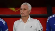 Mourinho'dan Göztepe-Fenerbahçe Maçında Şaşırtan Hareket! Tribünler Dondu Kaldı