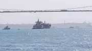 İstanbul Boğazı'nda Heyecan Dolu Anlar: Gemi Trafiği Durdu!