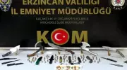 Tarihi Değerdeki Bıçaklar ve Mühimmat Ele Geçirildi: Adana'da Operasyon!