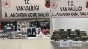 Van'da Gümrük Kaçakçılığı Operasyonu: 2 Gözaltı, 1 Milyon Liralık Ele Geçirilen Mallar