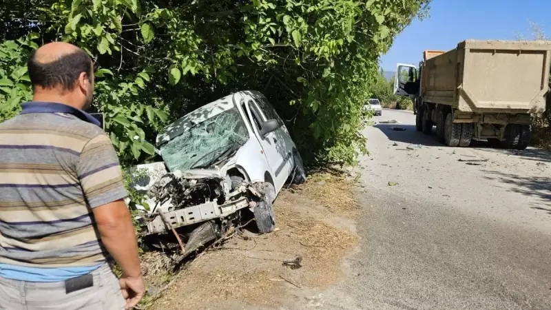 Burdur'da Feci Kaza: Otomobil ile Kamyon Çarpıştı, 1 Kişi Hayatını Kaybetti