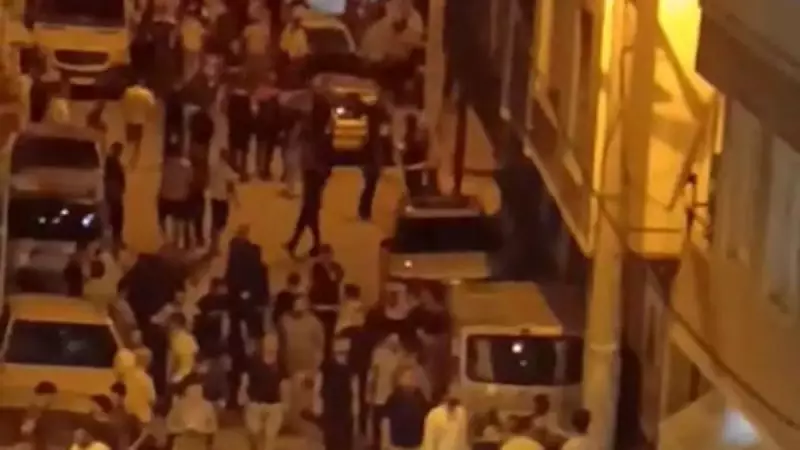 Bursa'da Çocuk Kavgası Aileleri Sokağa Döktü: Sokak Savaş Alanına Döndü!