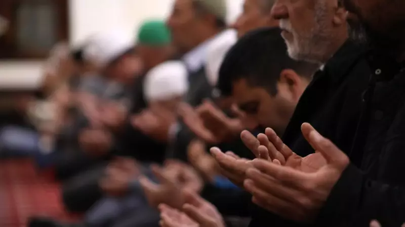 Cuma Namazı Nasıl Kılınır? İşte Adım Adım Rehber ve Okunacak Dualar!