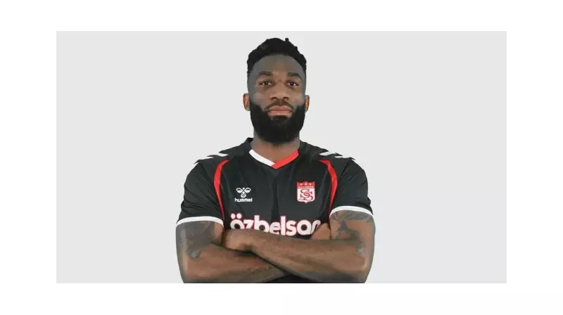 Demirspor'un Yıldızı Appindangoye, Sivasspor'da Yeniden! Taraftarlar Coşkuyla Bekliyor