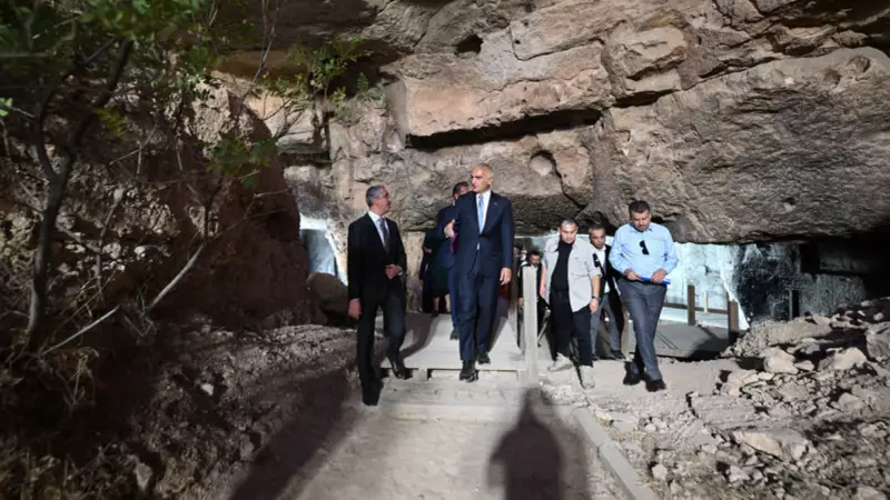 Dülük Antik Kenti'nde Tarihi Keşif: Kültür ve Turizm Bakanı Ersoy'dan Flaş Açıklamalar!