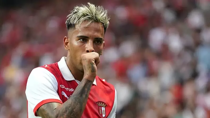 Fenerbahçe'de Bomba Transfer! 8 Numaraya İki Yıldızlı Operasyon Başladı