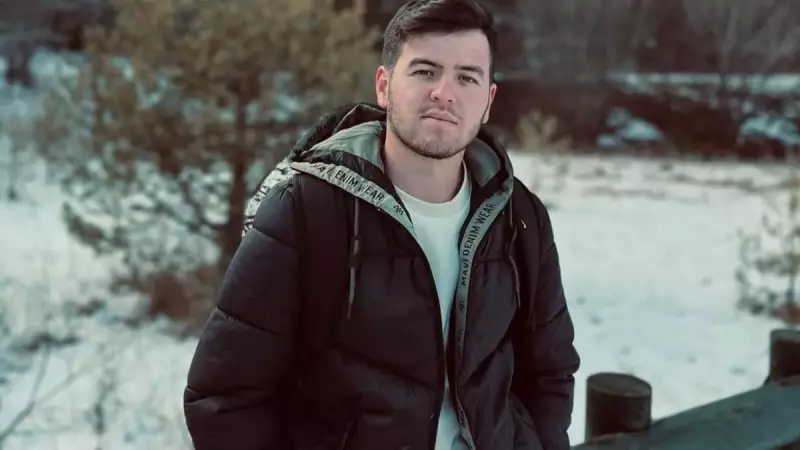 Mersin'de Ceviz Toplarken Elektrik Çarpan Gence Son Yolculuğunda Hüzünlü Veda