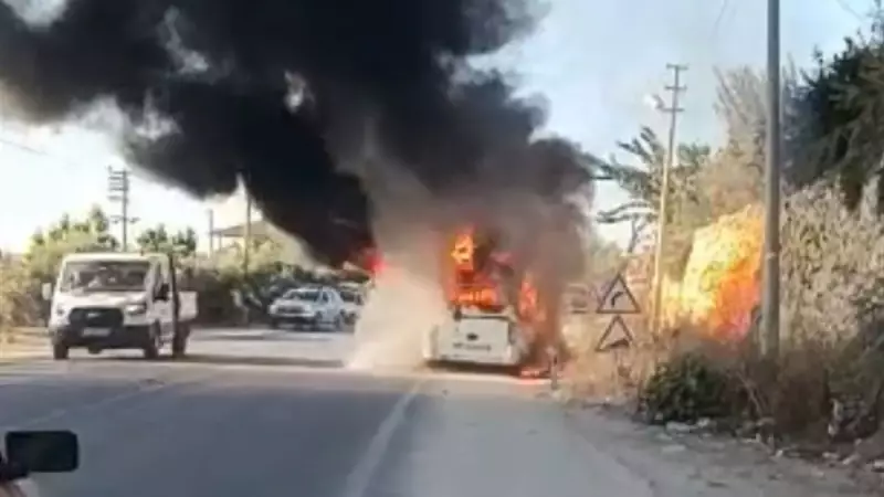 Mersin'de Okul Servisinde Korkutan Yangın! Öğrenciler Son Anda Tahliye Edildi
