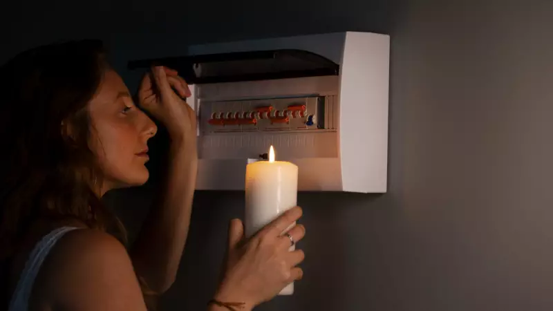 İstanbul'un 22 İlçesinde Elektrik Kesintisi! 1 Ekim Çarşamba Günü Hangi Semtler Karanlıkta Kalacak?