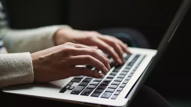 Uzman Psikiyatr Aileleri Uyardı: Çocuğunuzun Dijital Dünyasını Kontrol Etmezseniz Başınıza Neler Gelebilir?
