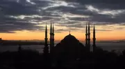 2025 Mevlid Kandili Ne Zaman? İşte Diyanet'in Açıkladığı Tarih ve Bu Mübarek Gece Hakkında Her Şey!