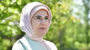 Emine Erdoğan'dan Kandil Gecesi İçin Anlam Yüklü Mesaj: 'İnsanlığın Tazelenme Mevsimi'