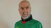 Eric Cantona'dan Filistin'e Sessiz Çığlık! Formasıyla Tarihi Mesaj Verdi