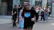 Harry Styles Berlin Maratonu'nda Sahte İsimle Koştu! İşte Şaşırtan Detaylar
