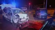 Korkunç Araç Kazası! Hafif Ticari Araçlar Şiddetli Şekilde Çarpıştı: Yaralılar Var