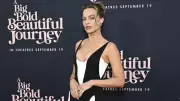Margot Robbie Kırmızı Halıda Yine Nefes Kesti! Cesur Tasarımıyla Konuşuldu