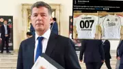 MI6 Şefi'ne Beşiktaş'tan 007'li Jest! Richard Moore'un Siyah-Beyaz Forma Heyecanı