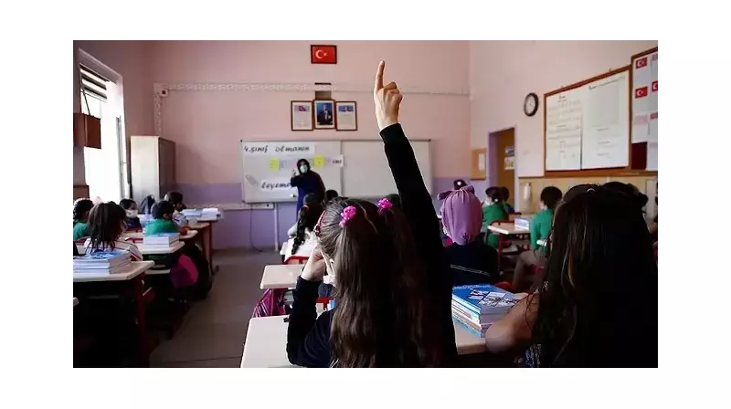 2025 Kasım Ara Tatili Tarihleri Belli Oldu: İşte Öğrencileri Bekleyen Keyifli Mola!