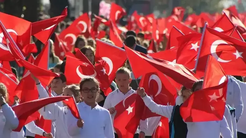 29 Ekim Cumhuriyet Bayramı Tatili 2025: Okullar Kaç Gün Tatil? İşte Tüm Detaylar!