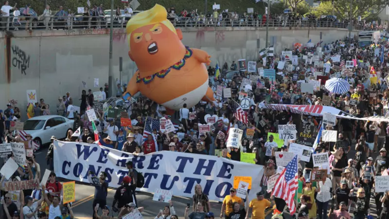 ABD'de Trump Karşıtları Ayağa Kalktı: 'Krallara Hayır' Protestoları Sürüyor!