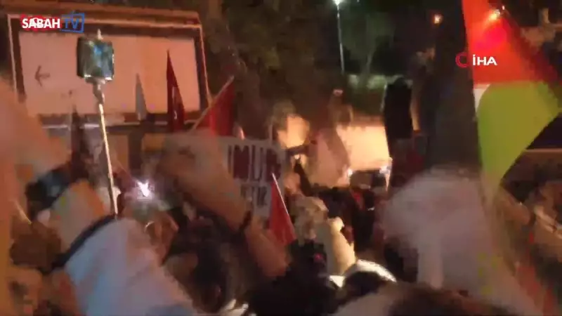 ABD'nin İstanbul Başkonsolosluğu Önünde İsrail'i Protesto: 'Sumud Filosu' Baskınına Tepki Yağdı!