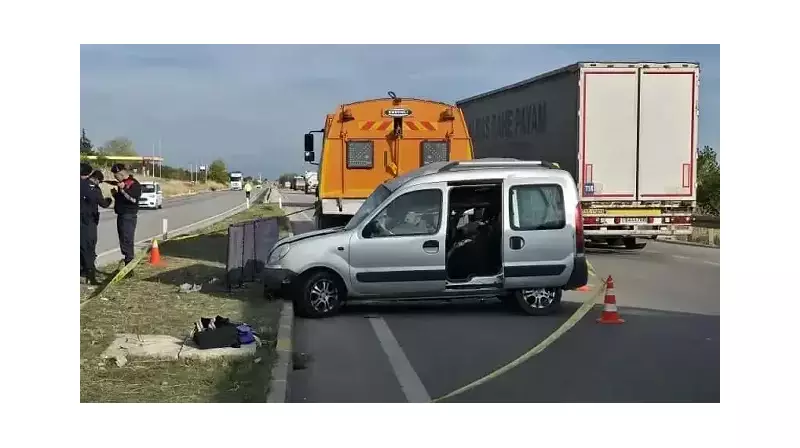 Amasya'da Feci Kaza: Kamyonla Çarpışan Hafif Ticari Araçtaki 4 Kişi Hayatını Kaybetti