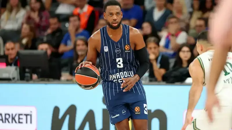 Anadolu Efes, Baskonia'yı Yendi! İspanya'da Zorlu Sınavdan Galip Ayrıldı