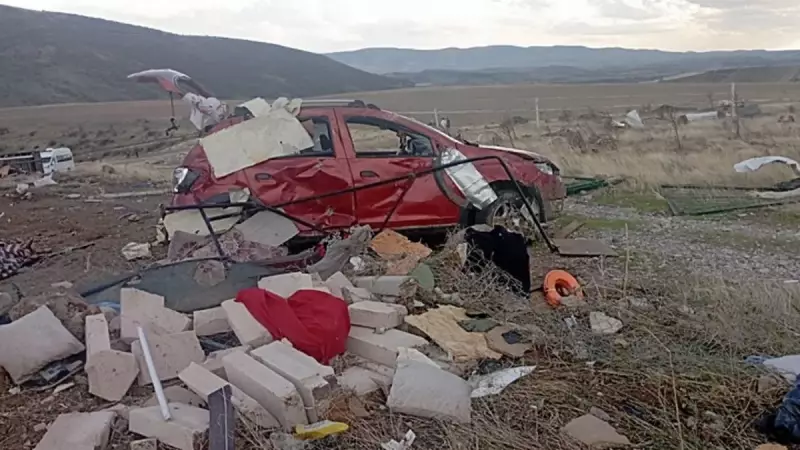 Ankara'da Fırtına Dehşeti: Konteyner Altında Kalan Genç Hayatını Kaybetti!