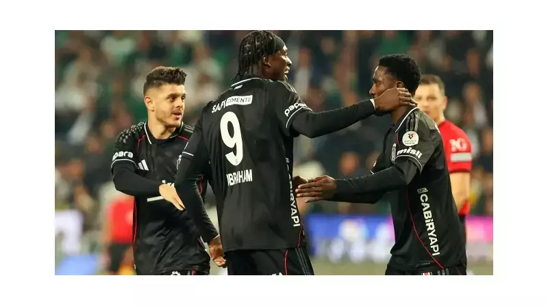 Beşiktaş, Tümosan Konyaspor'u 2-0 Mağlup Etti! Semih ve Muleka'dan Kritik Goller