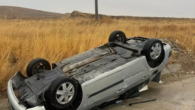 Bilecik'te Sürücüyü Şoka Sokan Kaza: Otomobil Takla Atarak Şeritte Can Pazarı Yaşattı!