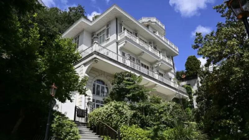 Boğaz'ın En Gözde Yalılarından Koza İpek Holding'e Ait Olanı Rekor Fiyata El Değiştirdi!