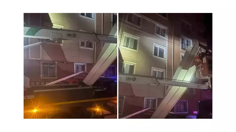 Bursa'da Gece Yarısı Kâbusu: Çatıdaki Paneller Sokak Ortasına Savruldu!