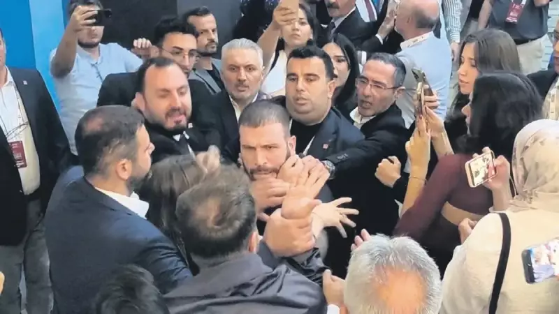 CHP Kongrelerindeki Değişmeyen Gerçek: Yumruk Yoksa Kongre de Yok!