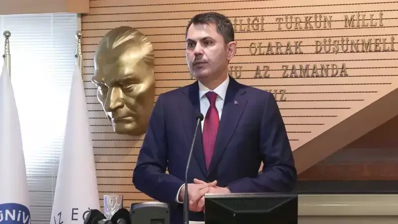 Deniz Ticareti Dünya Ekonomisinin Bel Kemiği! Bakan Kurum'dan Çarpıcı Açıklama: Küresel Ticaretin %90'ı Denizlerde