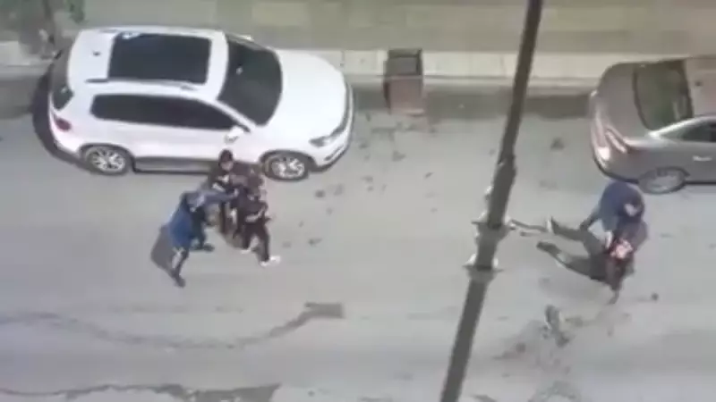 Elazığ'da Sokak Ortasında Silahlar Konuştu: Kavga Kana Bulandı!