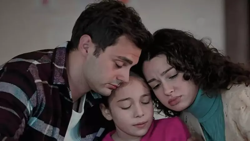 Emeldi Aykal'ın Minik Kızı Artık Genç Bir Kadın! Aile Albümünden İlk Kareler