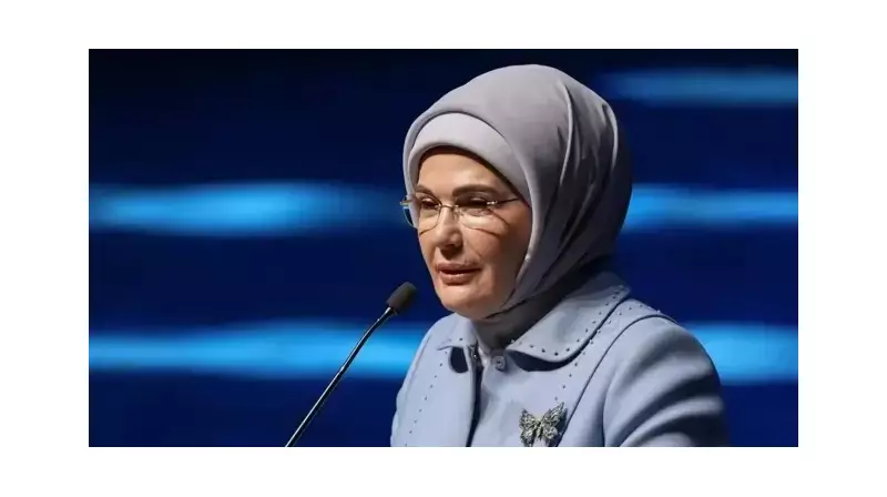 Emine Erdoğan'dan Dünya Kız Çocukları Günü'nde Anlamlı Mesaj: 'Onlar Geleceğimizin Teminatı'