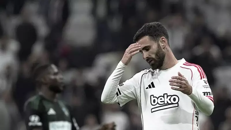 Fenerbahçe Taraftarını Sevince Boğdu! Rafa Silva Derbide Sahada Olacak