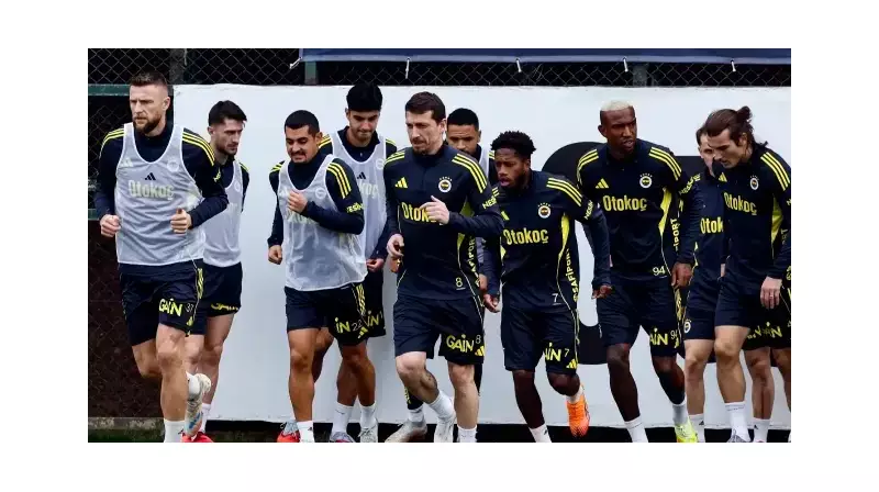 Fenerbahçe - Fatih Karagümrük Maçında Düdük Çalacak İsim Açıklandı! Süpriz Hakem Kararı