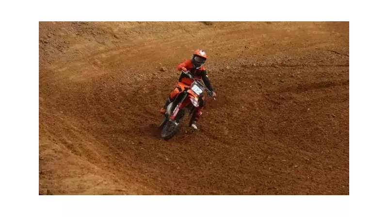 Fethiye'de Motokros Rüzgarları Esiyor: Adrenalini Hissedin!