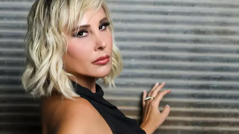 Funda Arar'ın Şaşırtan Kararı: Sarı Saçlara Veda, Kışa Yepyeni Bir İmajla Merhaba!